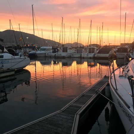 Yate De Lujo En Getxo Hotel Luaran gambar